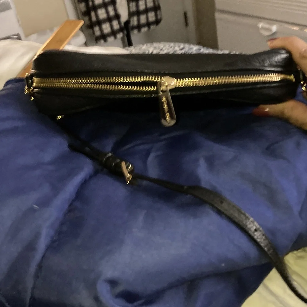 Michael Kors Black Crossbody. - Picture 7 of 7